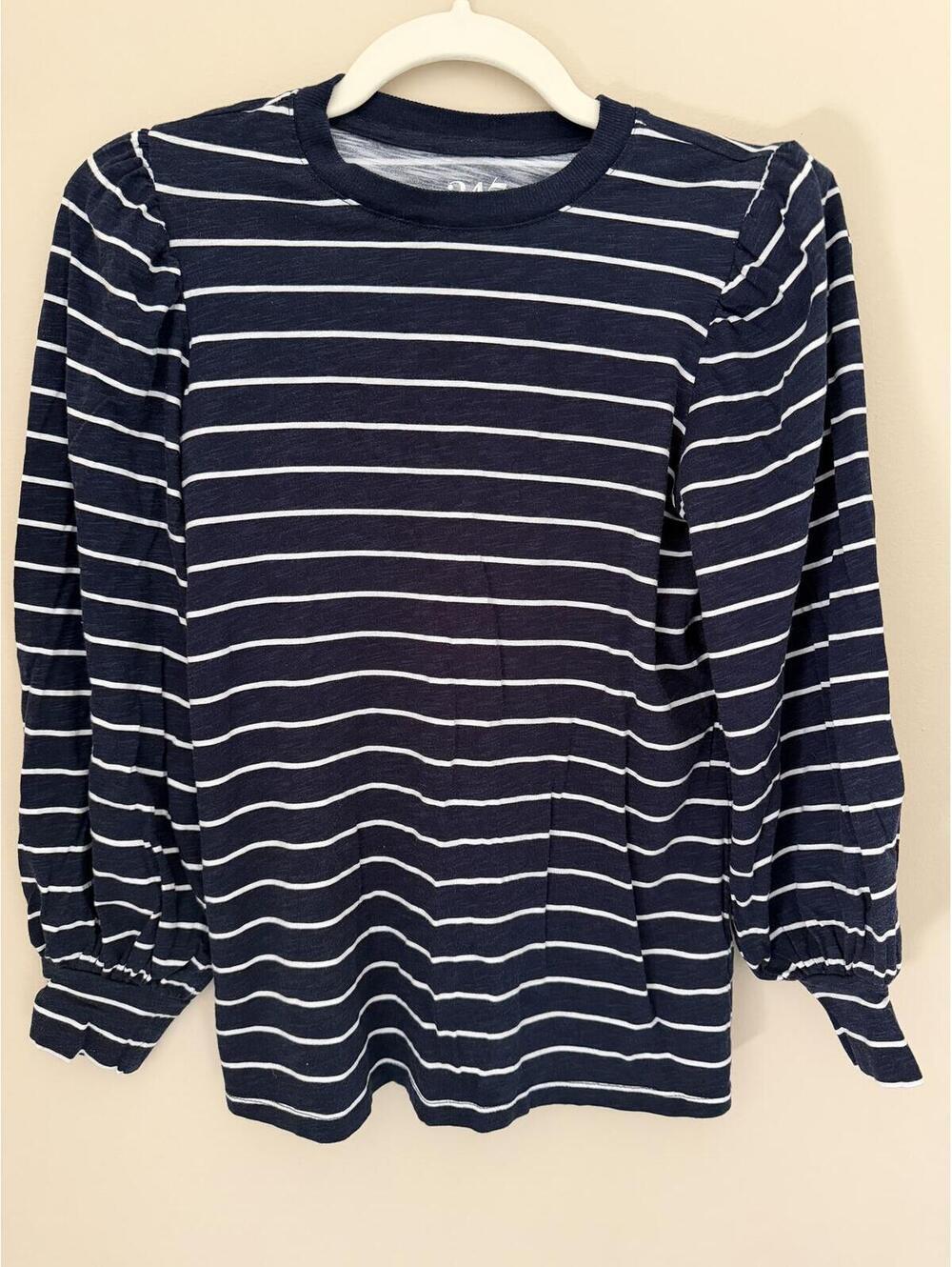 Maurice’s 24/7 Navy/White puff sleeve long sleeve tee